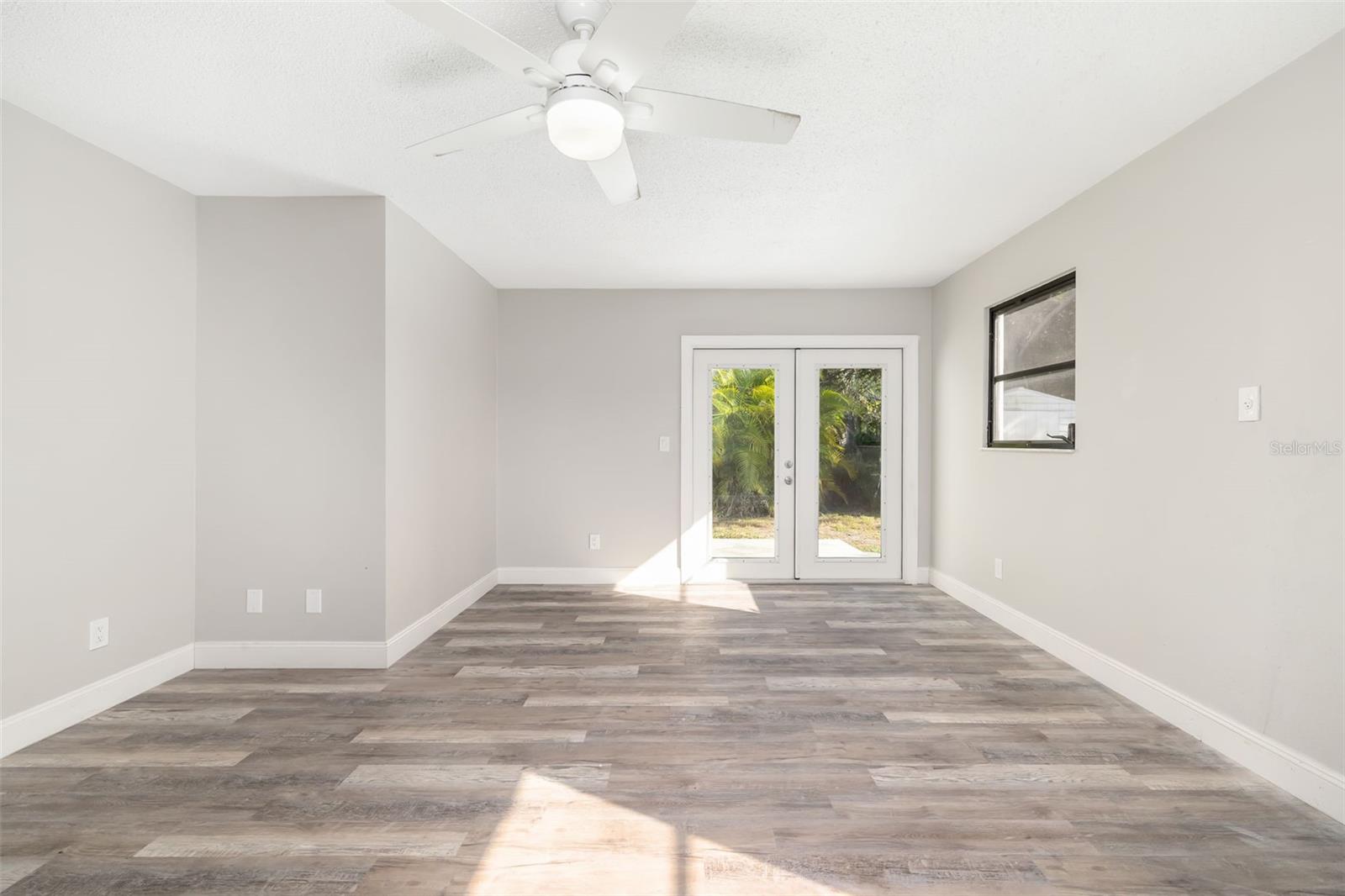 NORTH EDGEWOOD SEC OF VENICE - Residential