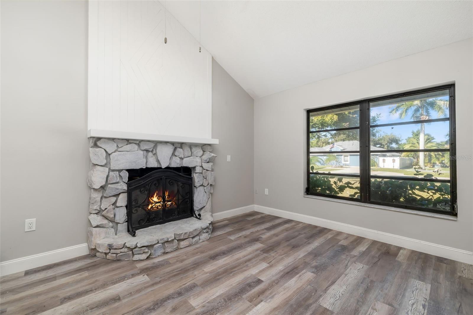 NORTH EDGEWOOD SEC OF VENICE - Residential