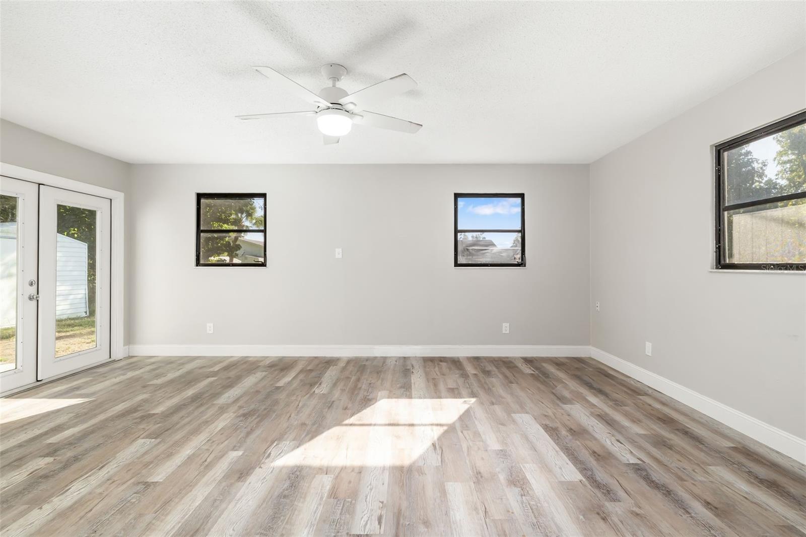 NORTH EDGEWOOD SEC OF VENICE - Residential