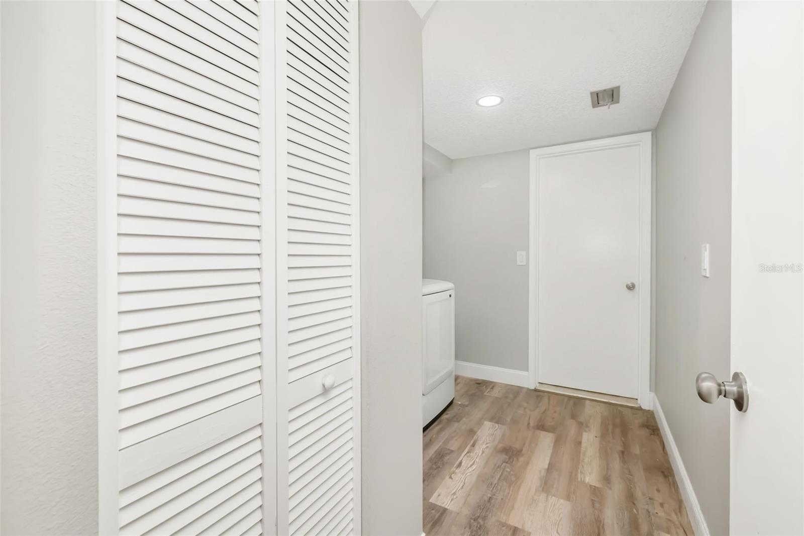 NORTH EDGEWOOD SEC OF VENICE - Residential