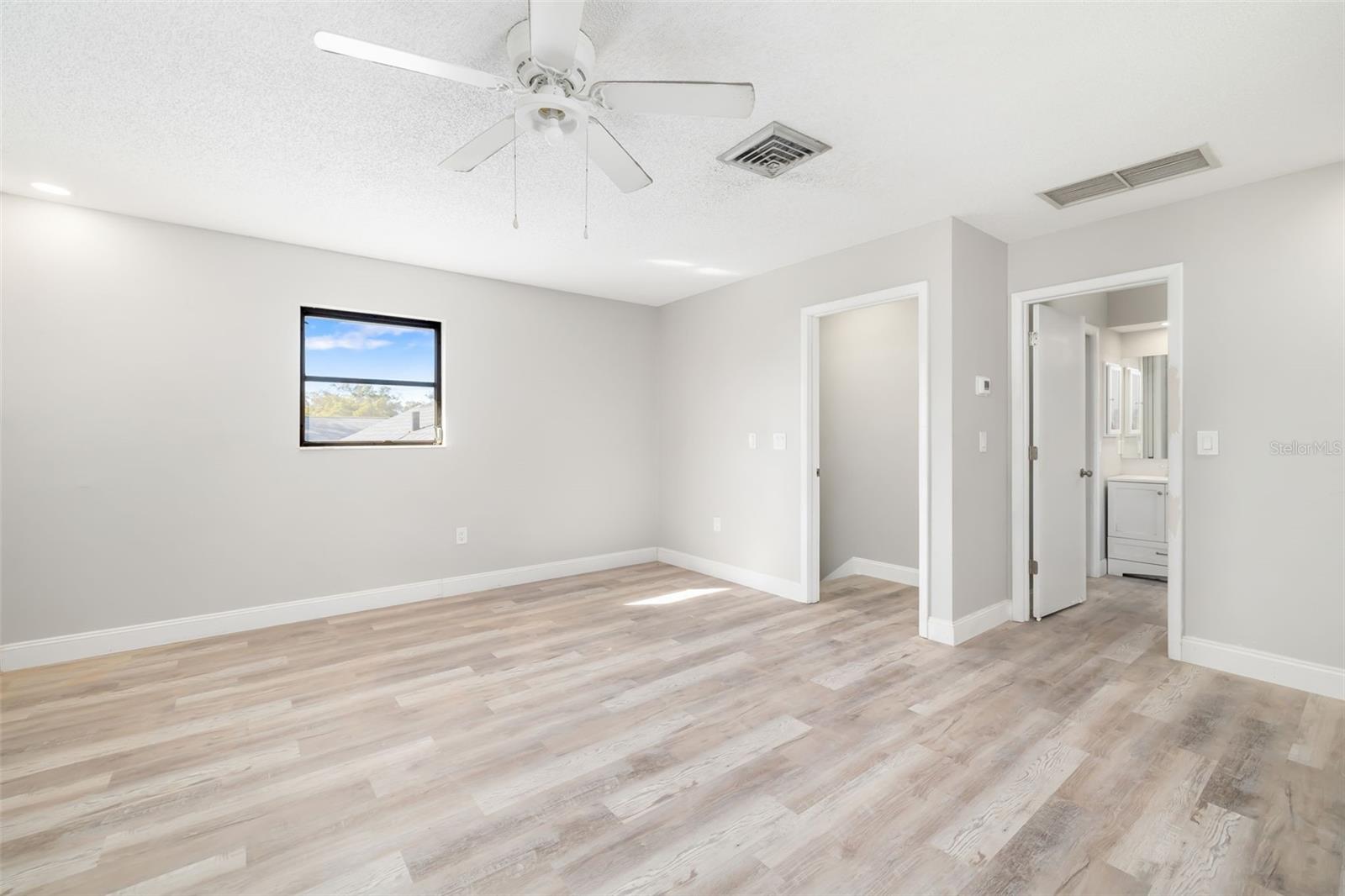 NORTH EDGEWOOD SEC OF VENICE - Residential