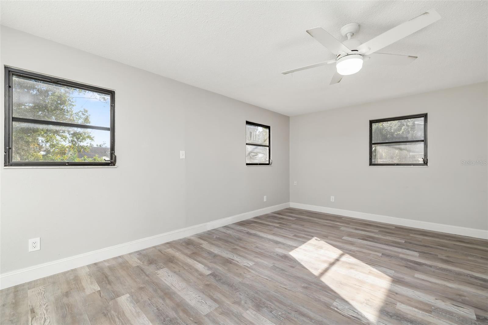 NORTH EDGEWOOD SEC OF VENICE - Residential