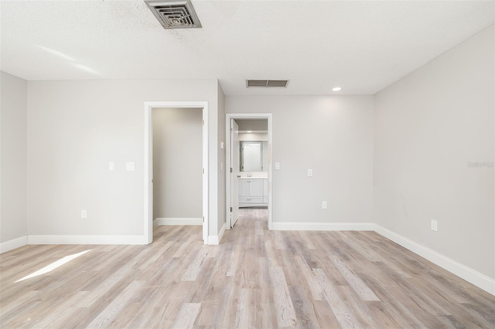 NORTH EDGEWOOD SEC OF VENICE - Residential