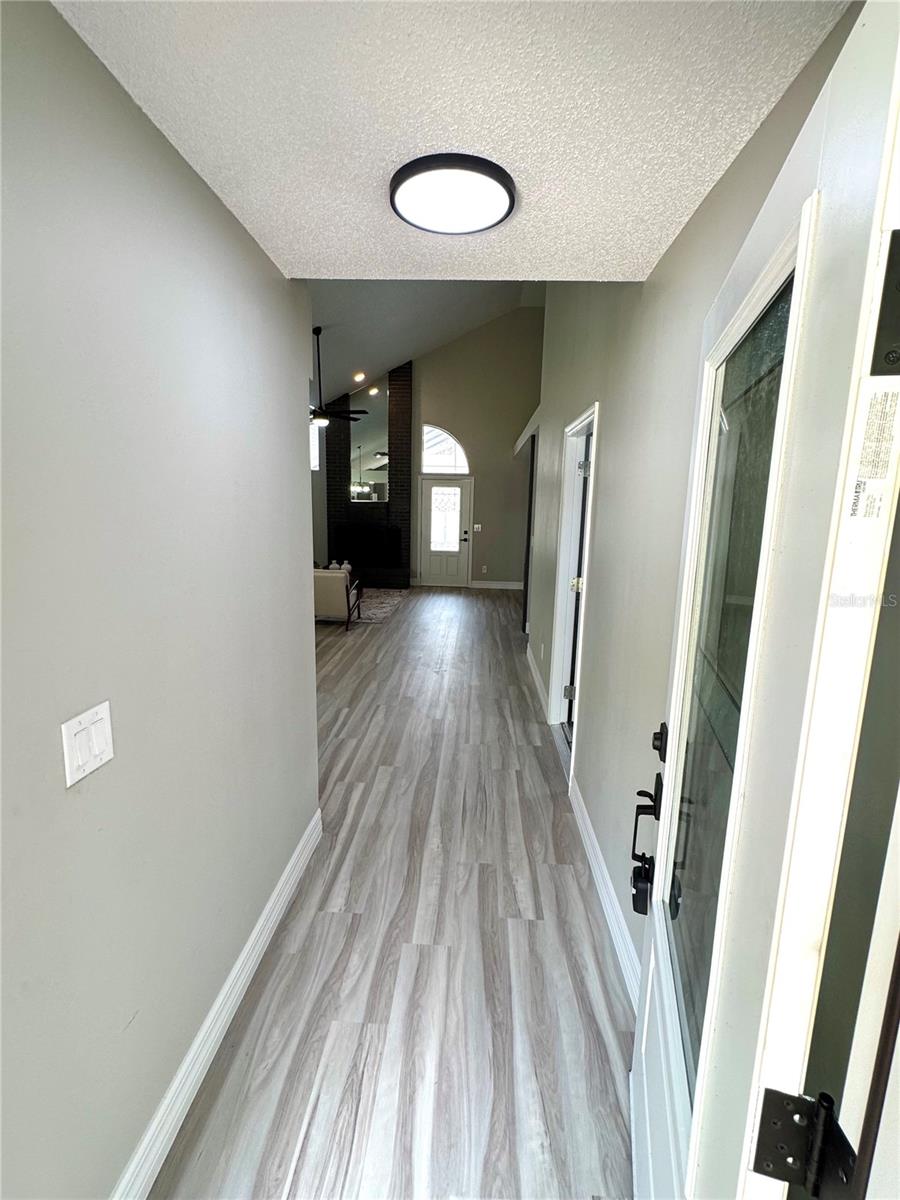 1000 SUMMER LAKES DRIVE