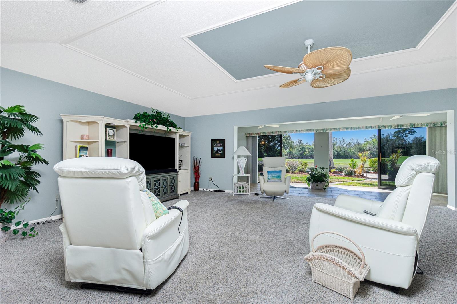 KINGSWAY GOLF VILLAS FIRST ADD - Residential