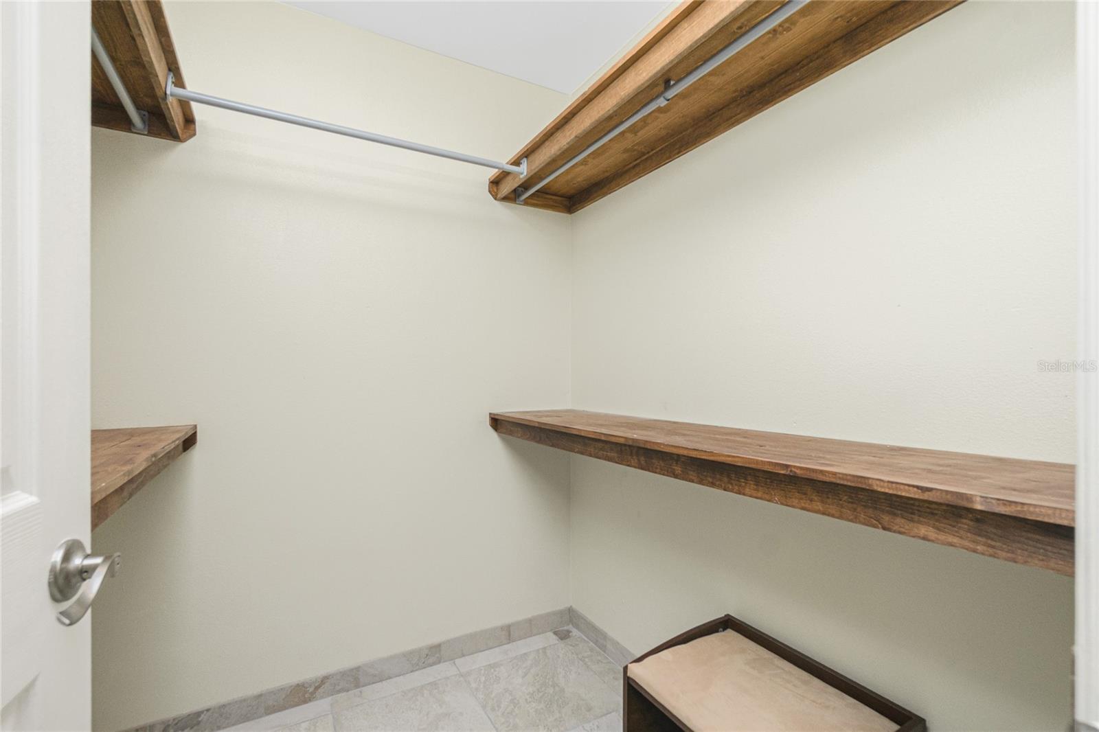 KINGSWAY GOLF VILLAS FIRST ADD - Residential