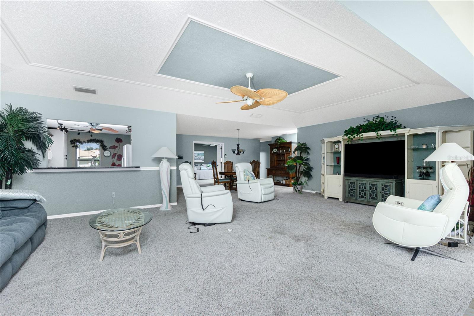 KINGSWAY GOLF VILLAS FIRST ADD - Residential