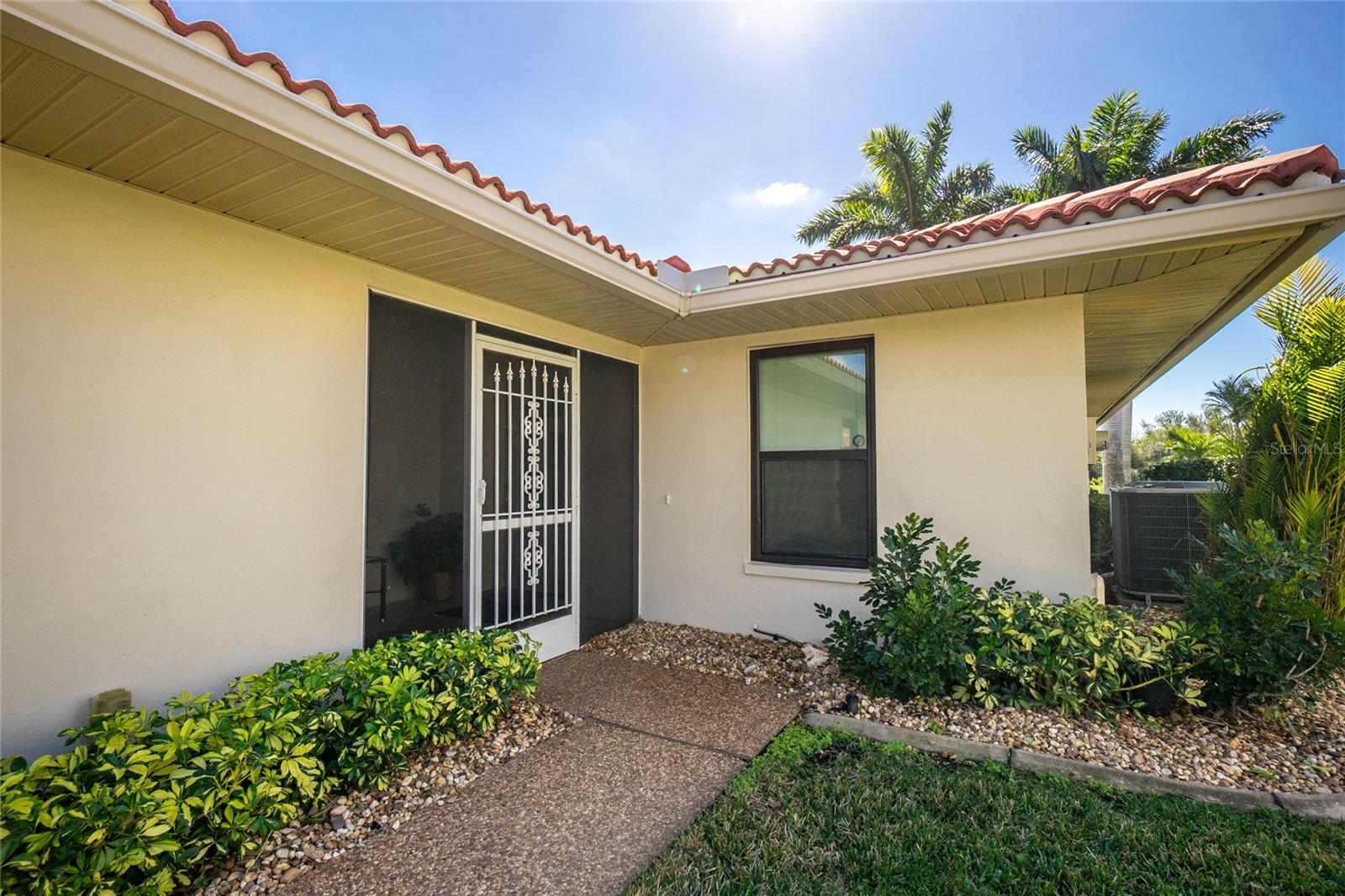 KINGSWAY GOLF VILLAS FIRST ADD - Residential