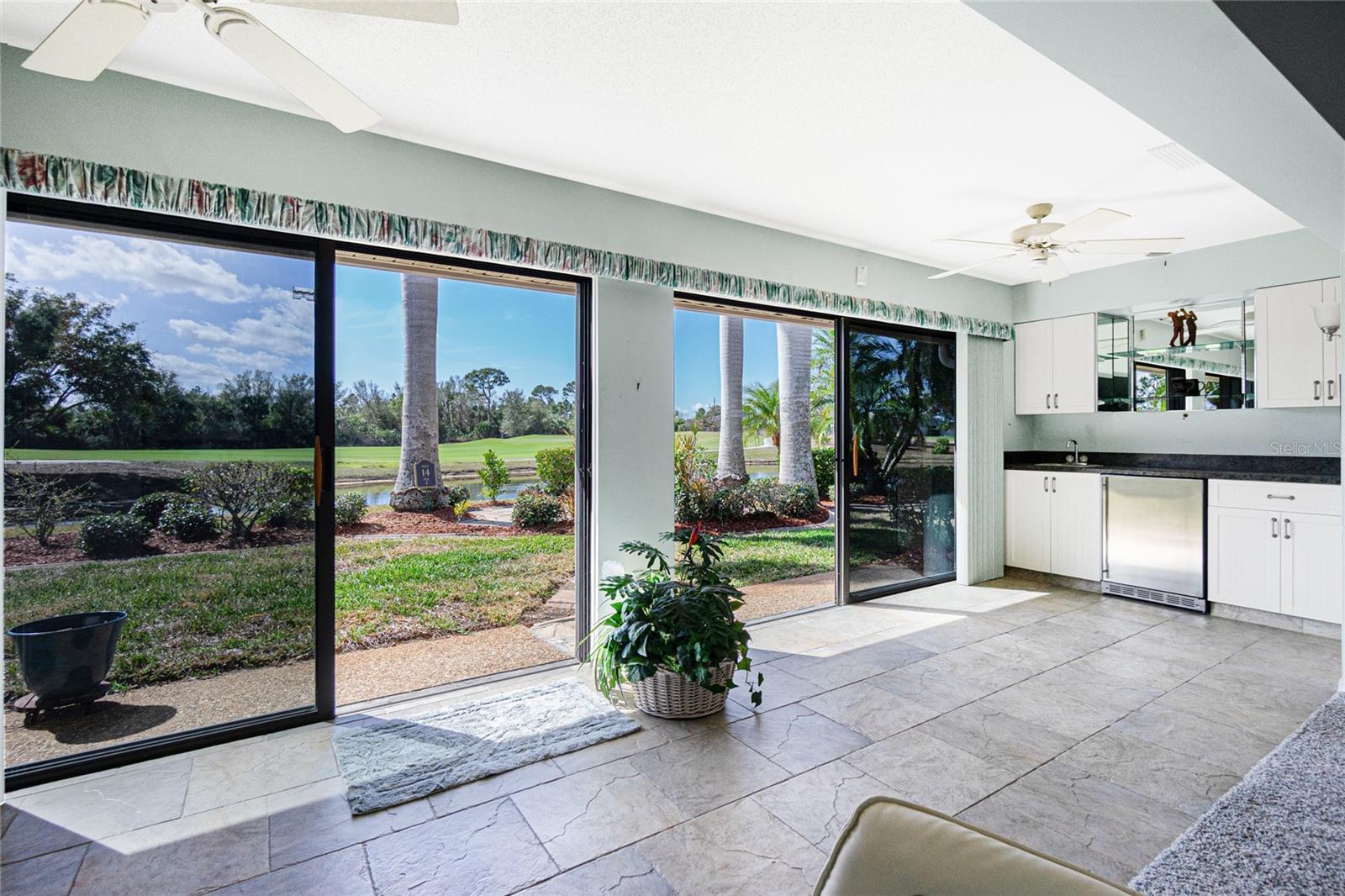 KINGSWAY GOLF VILLAS FIRST ADD - Residential