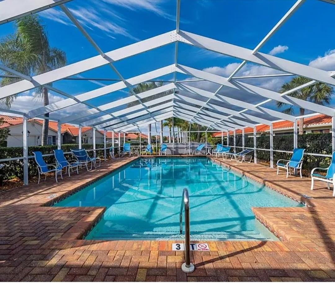 KINGSWAY GOLF VILLAS FIRST ADD - Residential