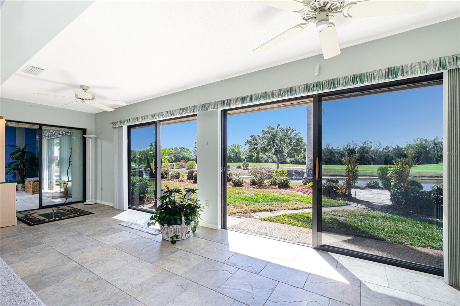 KINGSWAY GOLF VILLAS FIRST ADD - Residential