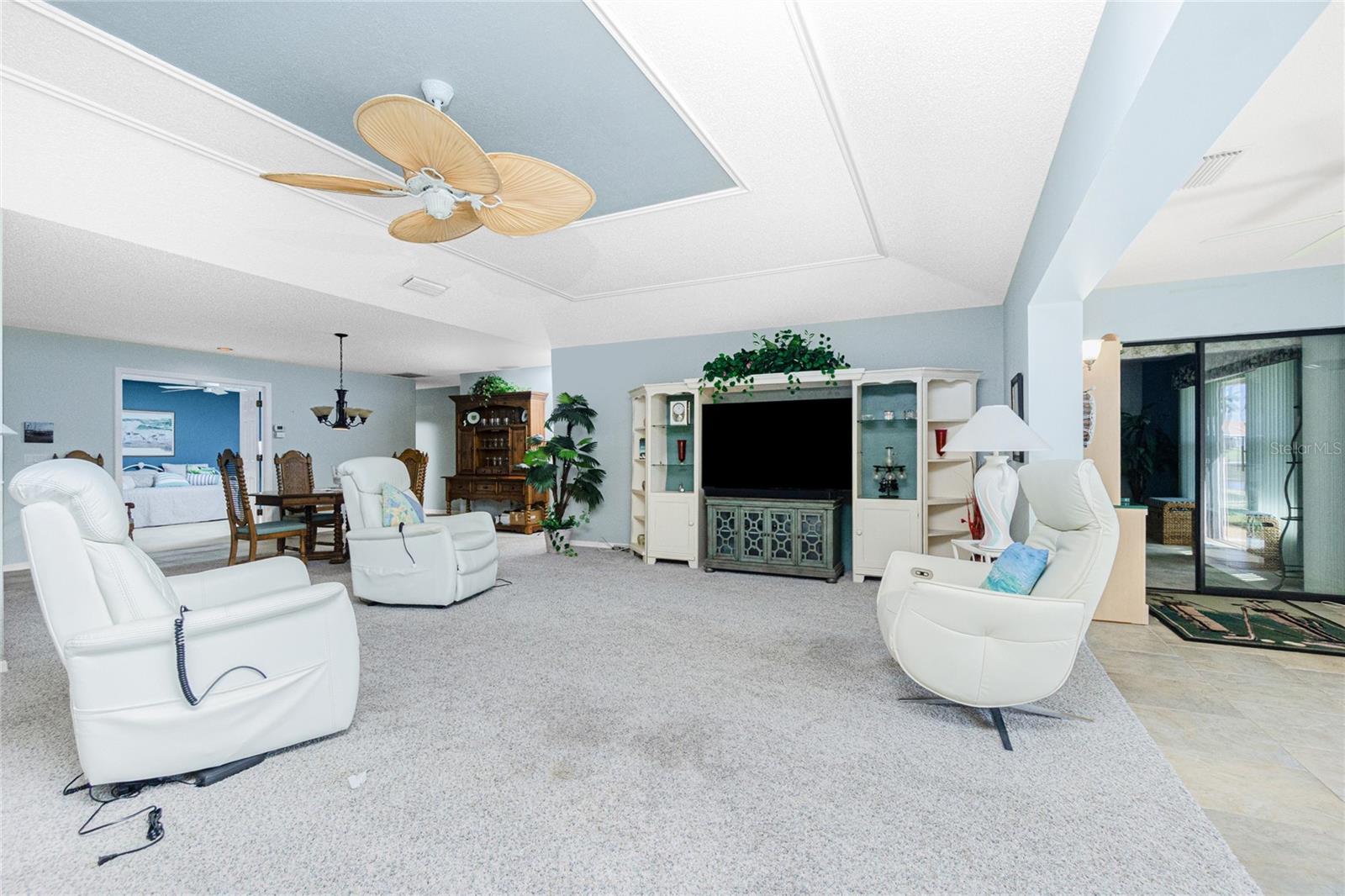 KINGSWAY GOLF VILLAS FIRST ADD - Residential