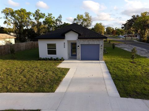 Photo of 900 E Gottsche Avenue, Eustis, FL 32726 (MLS # O6384706)