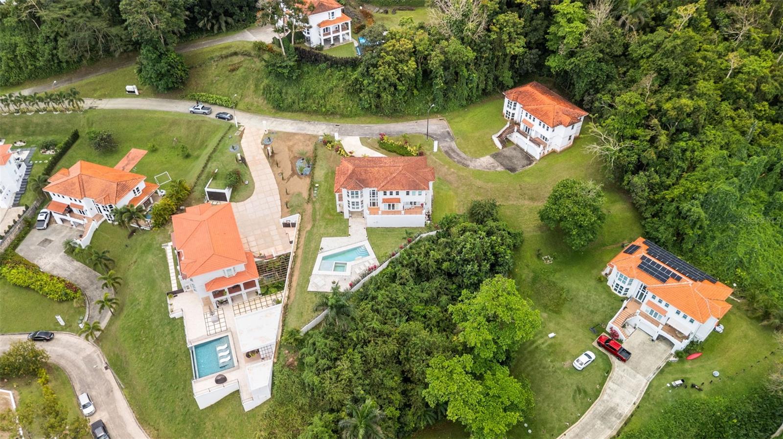 Carretera PR-175 KM. 4.0k ESMERALD LAKE PLANTATION