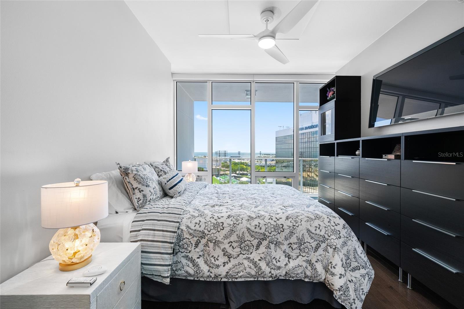 SIGNATURE PLACE CONDO - Residential