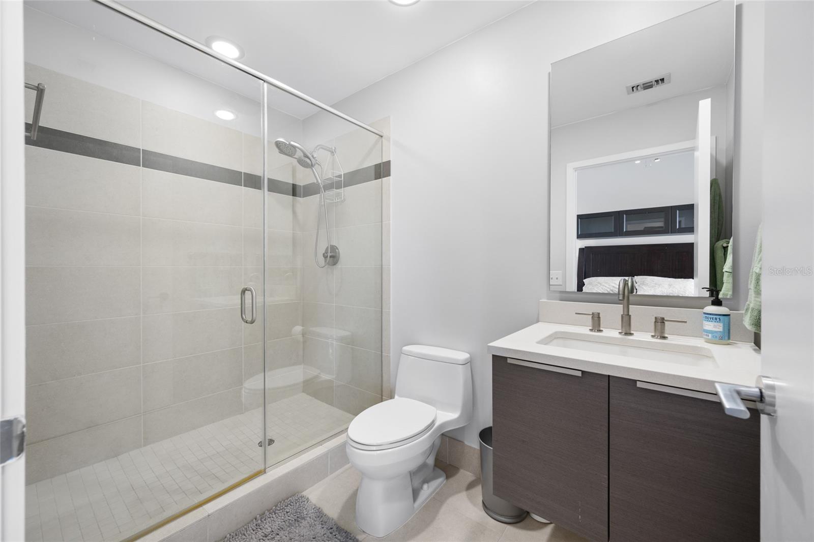 SIGNATURE PLACE CONDO - Residential
