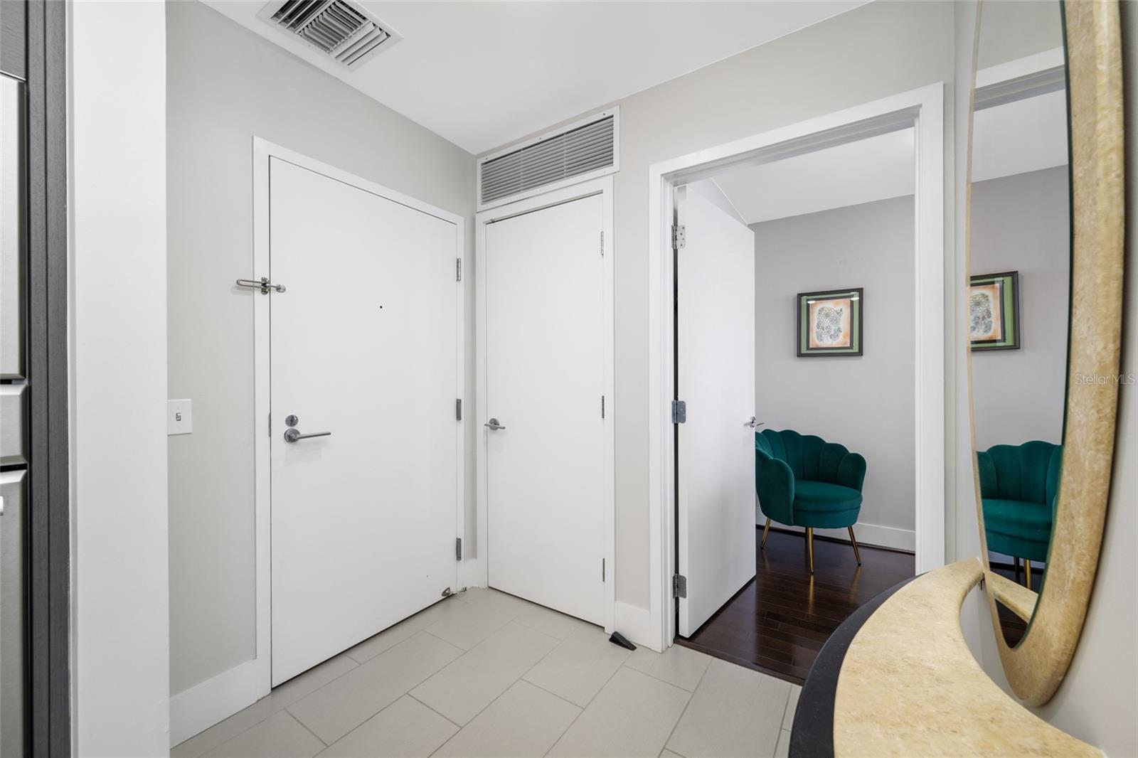SIGNATURE PLACE CONDO - Residential
