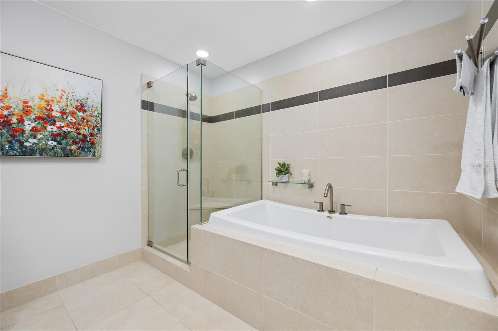 SIGNATURE PLACE CONDO - Residential