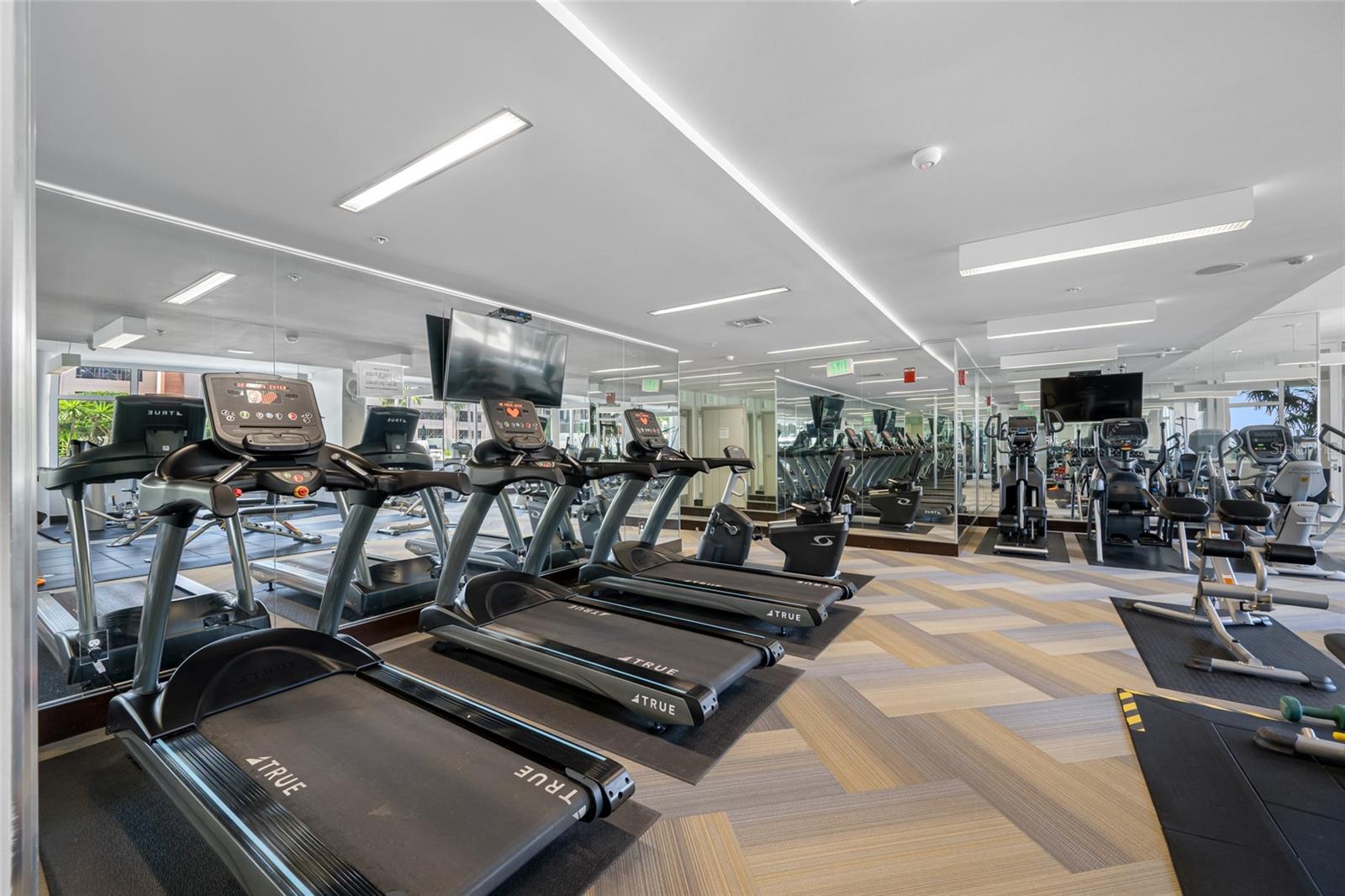SIGNATURE PLACE CONDO - Residential