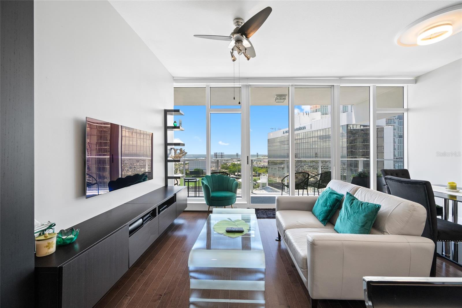 SIGNATURE PLACE CONDO - Residential
