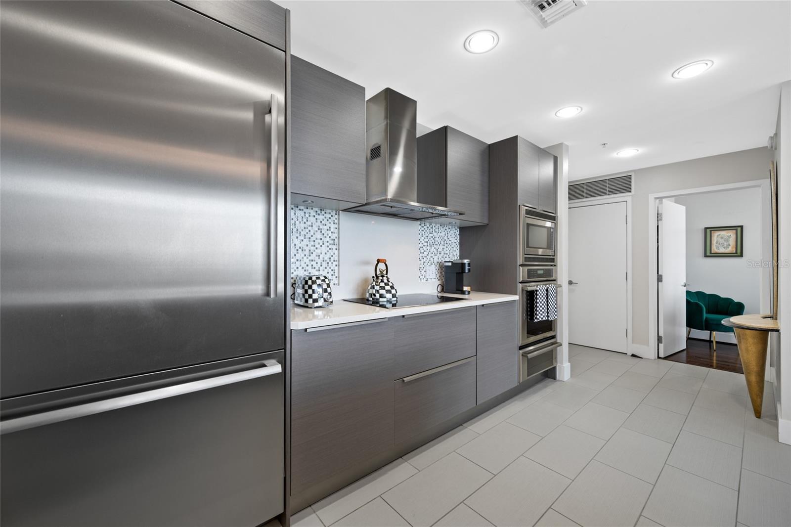 SIGNATURE PLACE CONDO - Residential