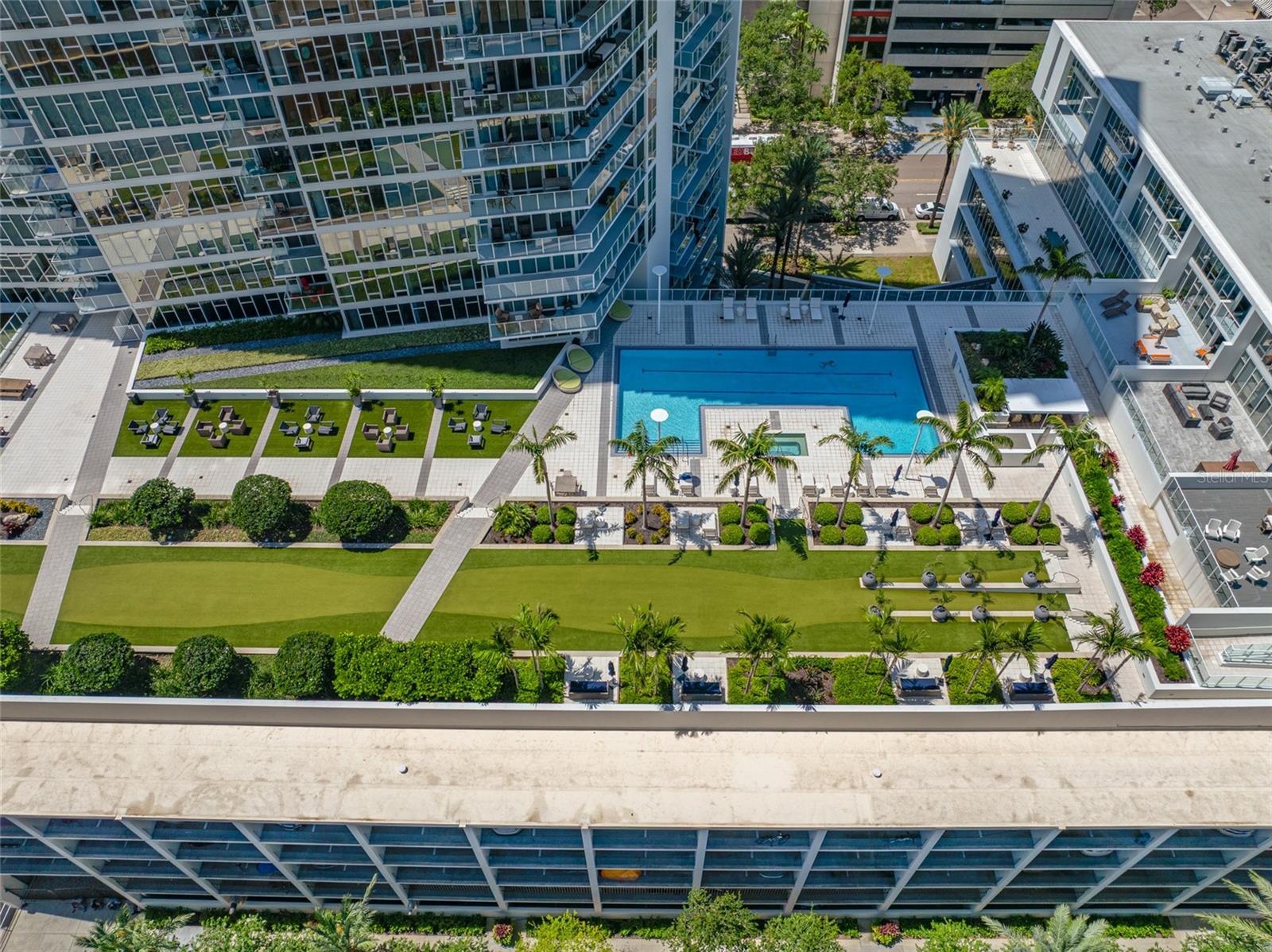 SIGNATURE PLACE CONDO - Residential
