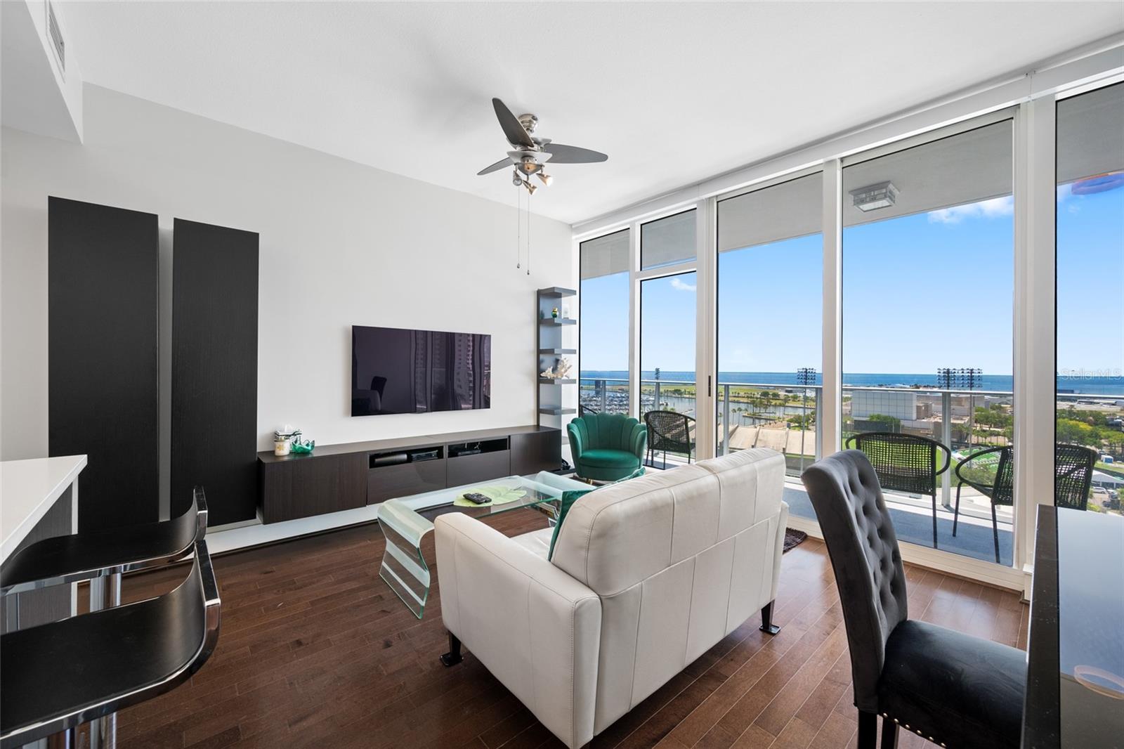 SIGNATURE PLACE CONDO - Residential