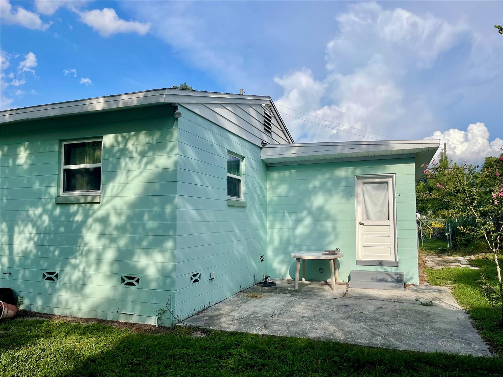 426 SUNRISE COURT
