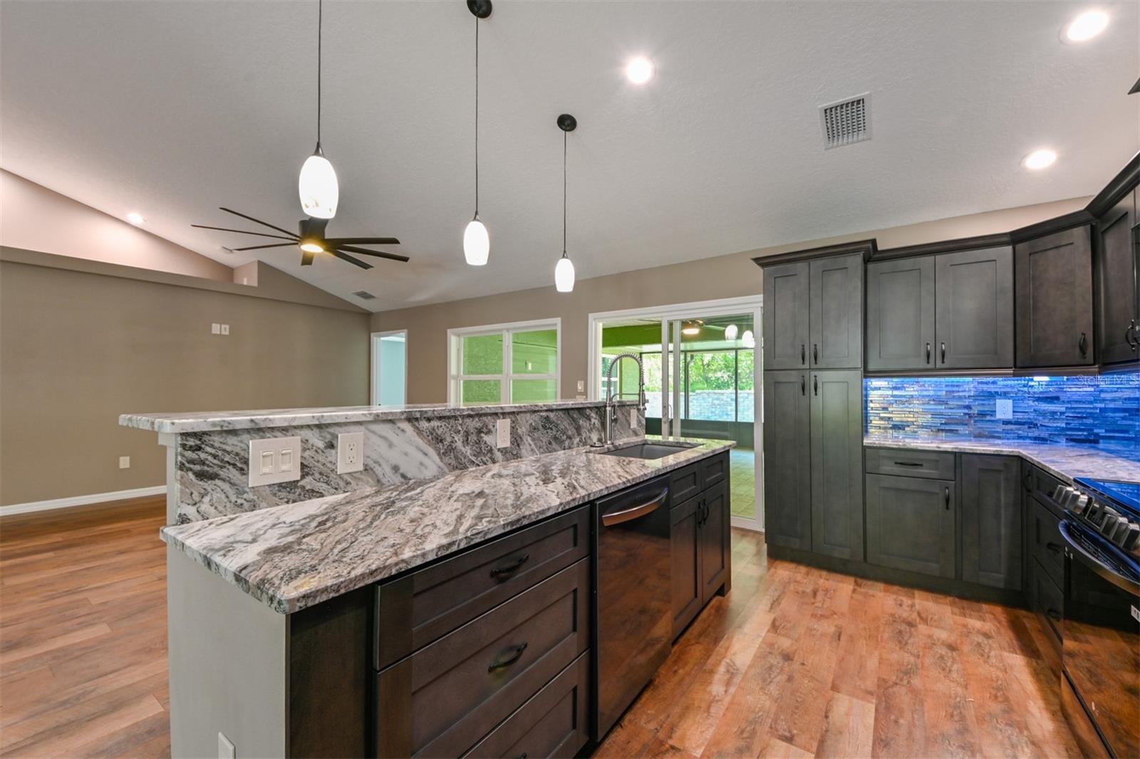 WESTCHASE PH I - Residential