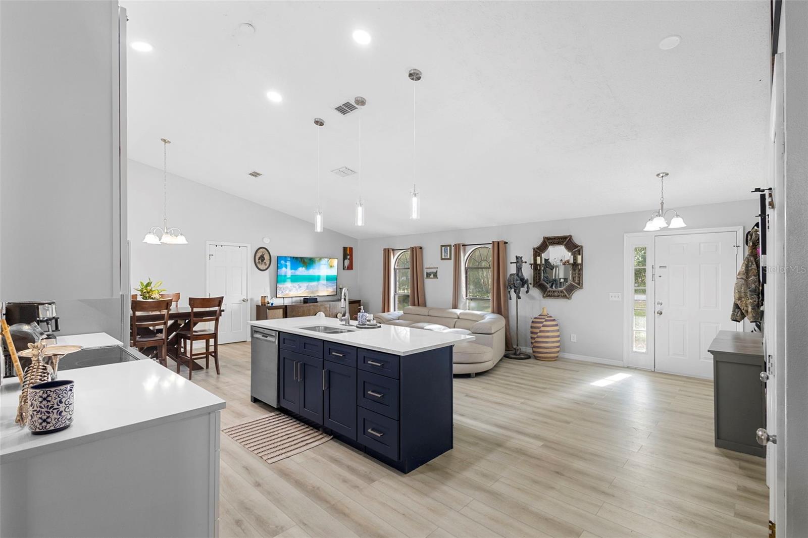 DELTONA LAKES - Residential