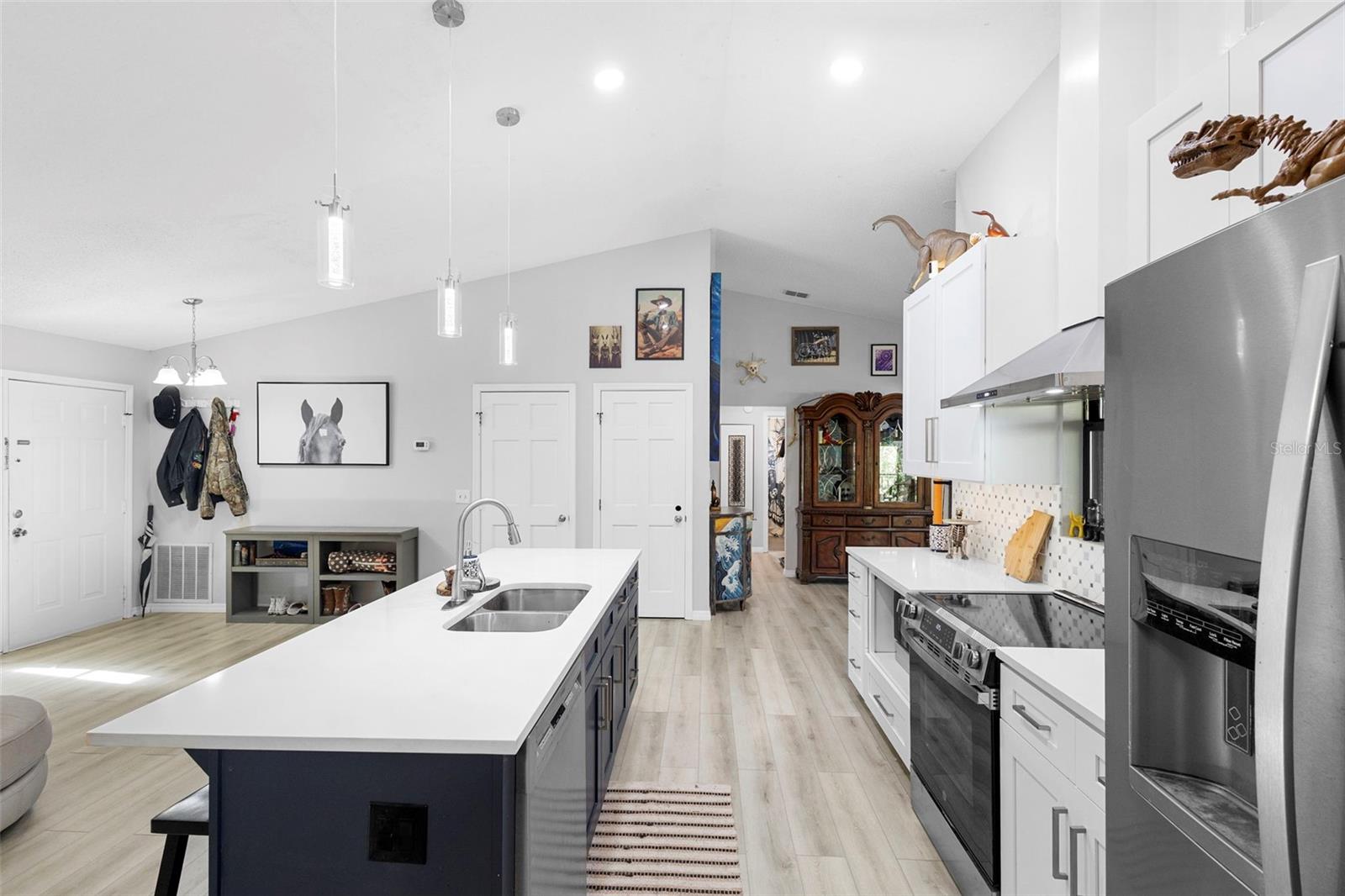 DELTONA LAKES - Residential