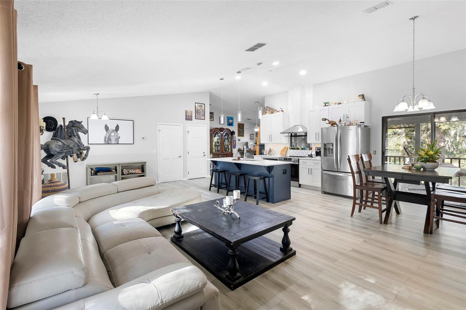 DELTONA LAKES - Residential