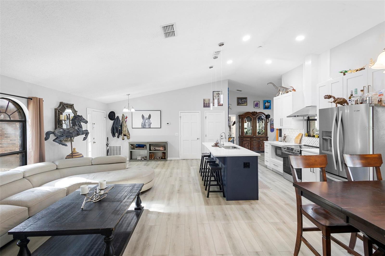 DELTONA LAKES - Residential