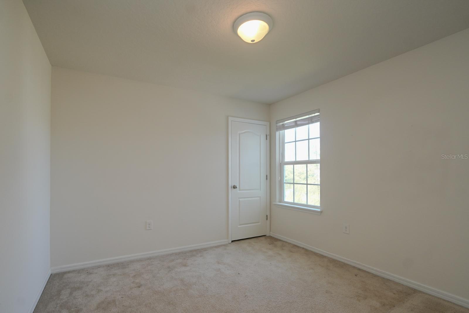 VICTORIA TRAILS NORTHWEST 7 PH - Residential Lease