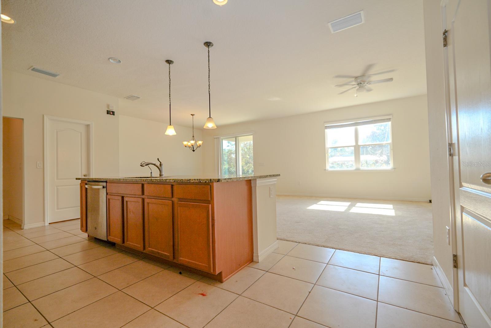 VICTORIA TRAILS NORTHWEST 7 PH - Residential Lease