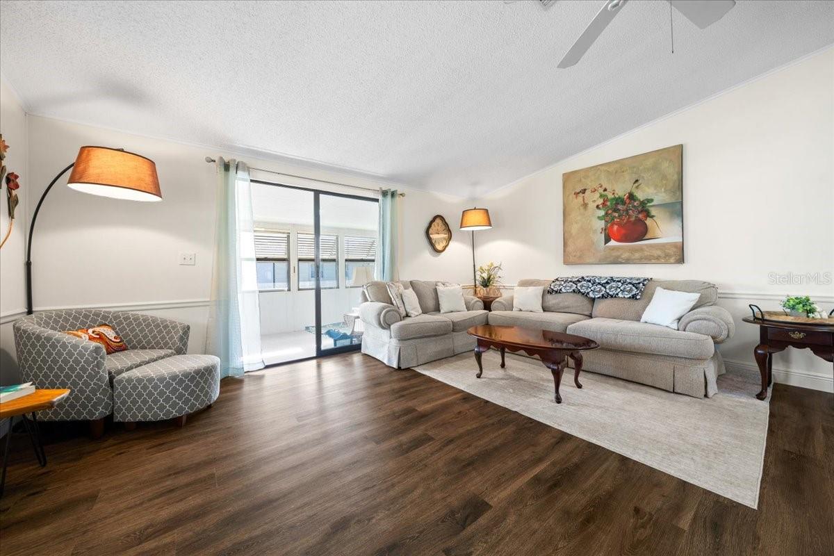 LADY LAKE ORANGE BLOSSOM GARDENS UNIT 08 - Residential