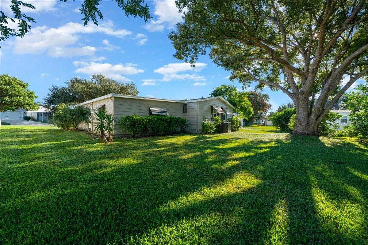 LADY LAKE ORANGE BLOSSOM GARDENS UNIT 08 - Residential