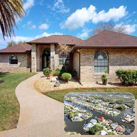 Photo of 16 Crandell Court, Palm Coast, FL 32137 (MLS # FC316755)