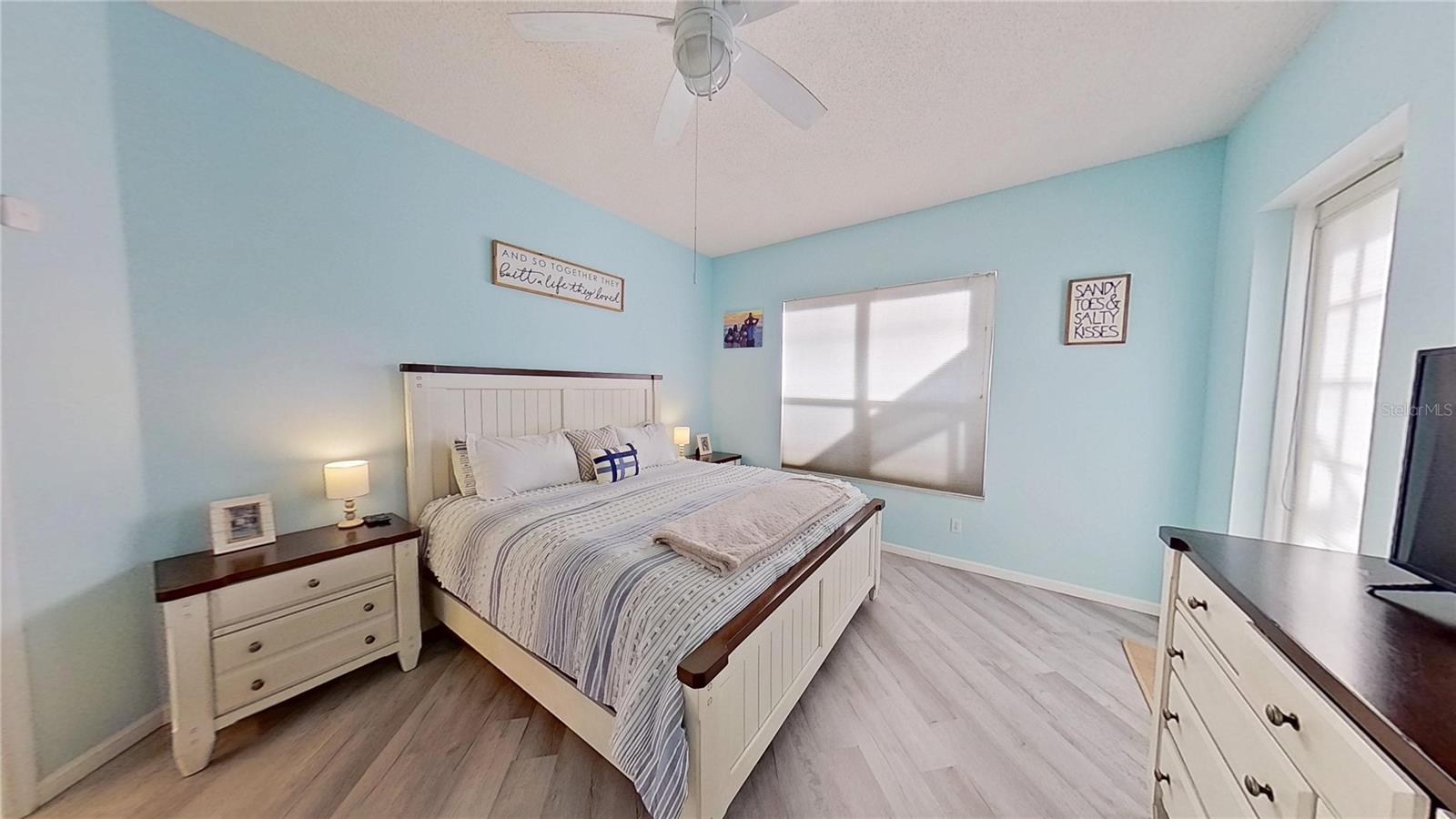 WOODMERE LAKES - Residential