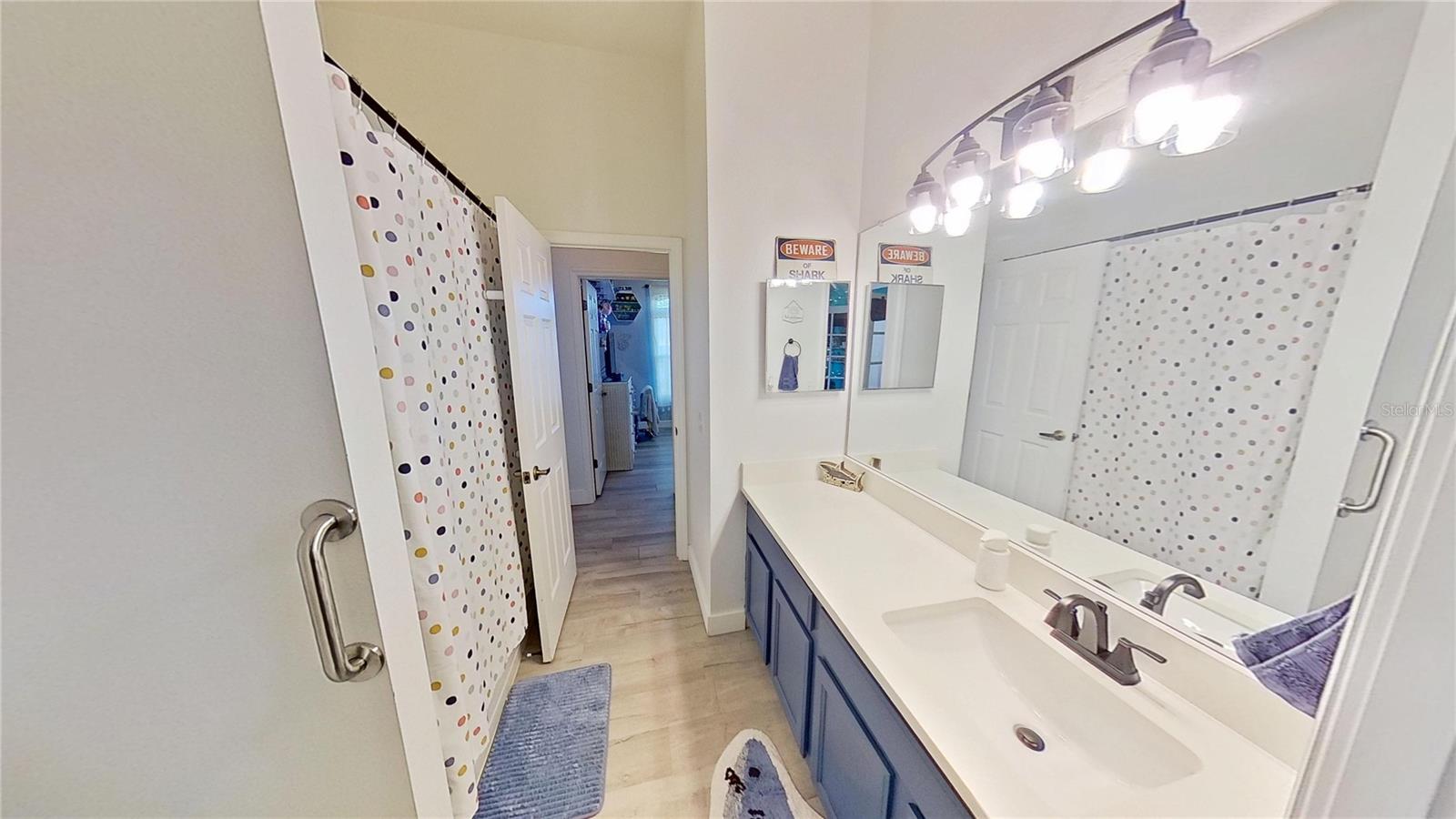 WOODMERE LAKES - Residential