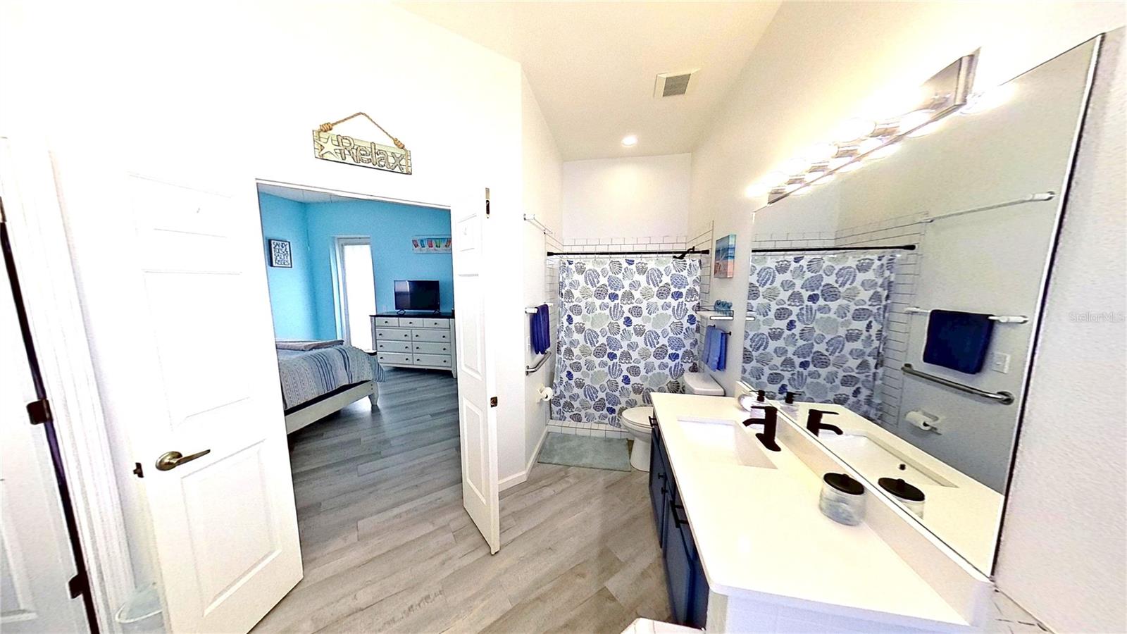 WOODMERE LAKES - Residential