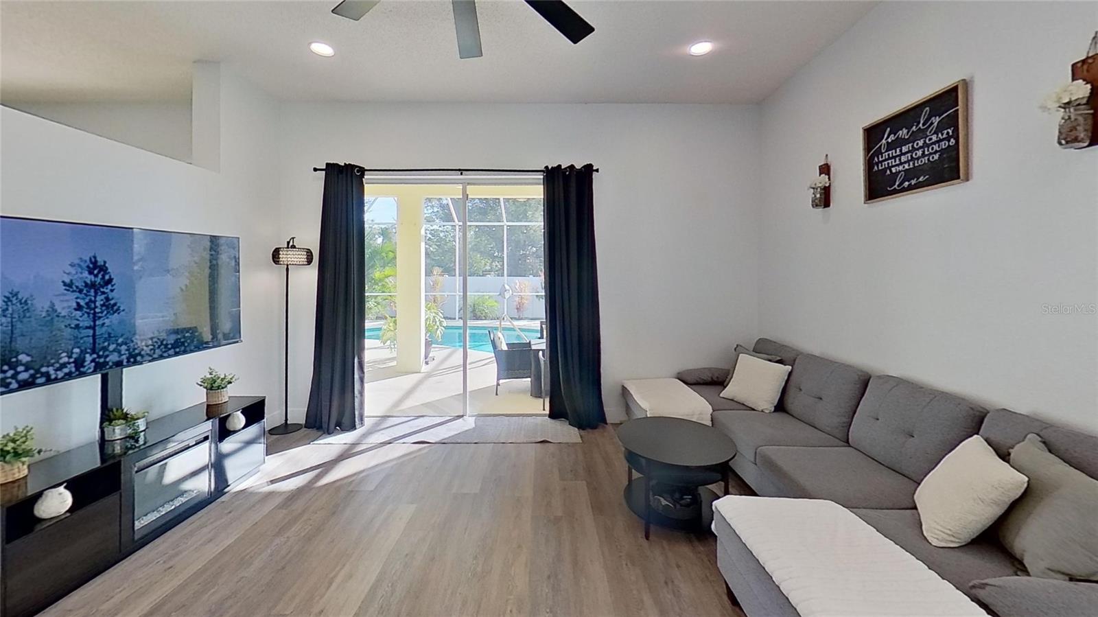 WOODMERE LAKES - Residential