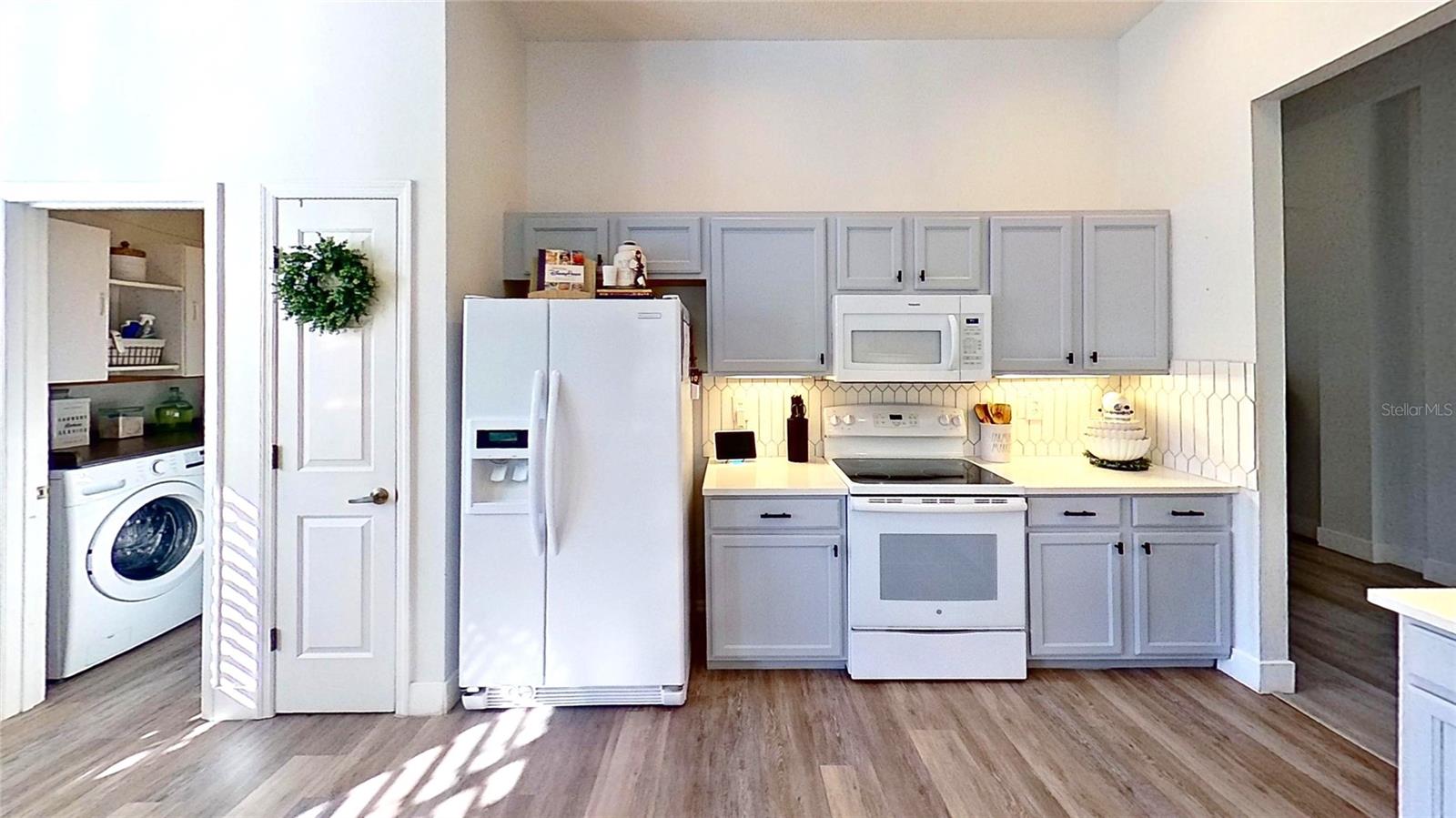 WOODMERE LAKES - Residential