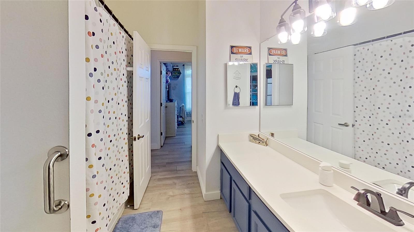 WOODMERE LAKES - Residential