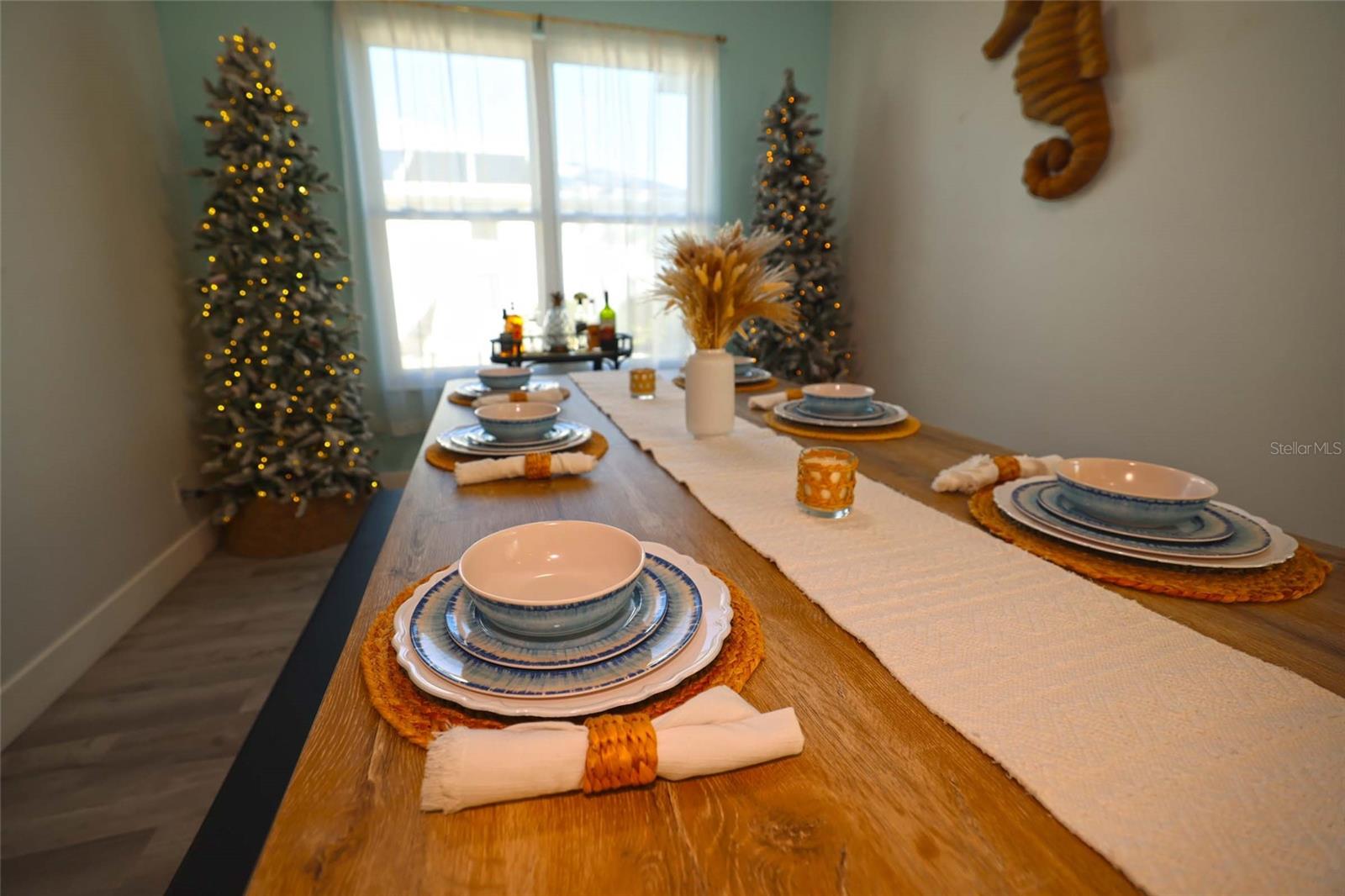 WOODMERE LAKES - Residential