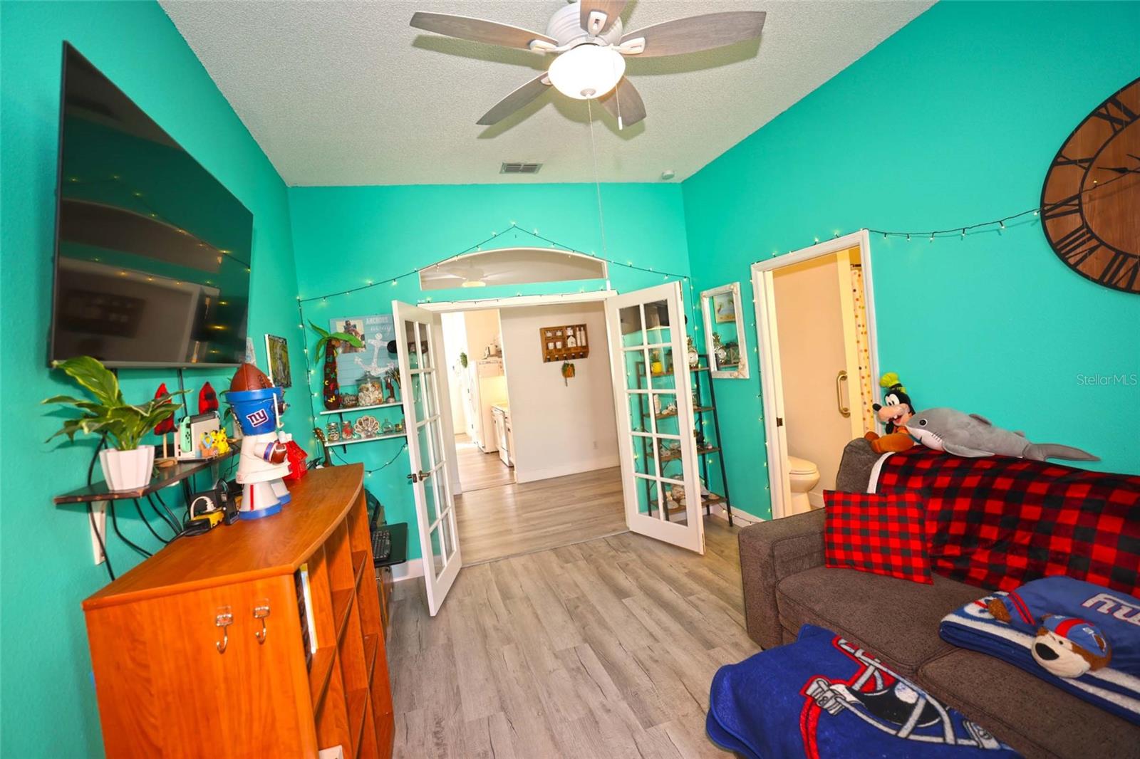 WOODMERE LAKES - Residential