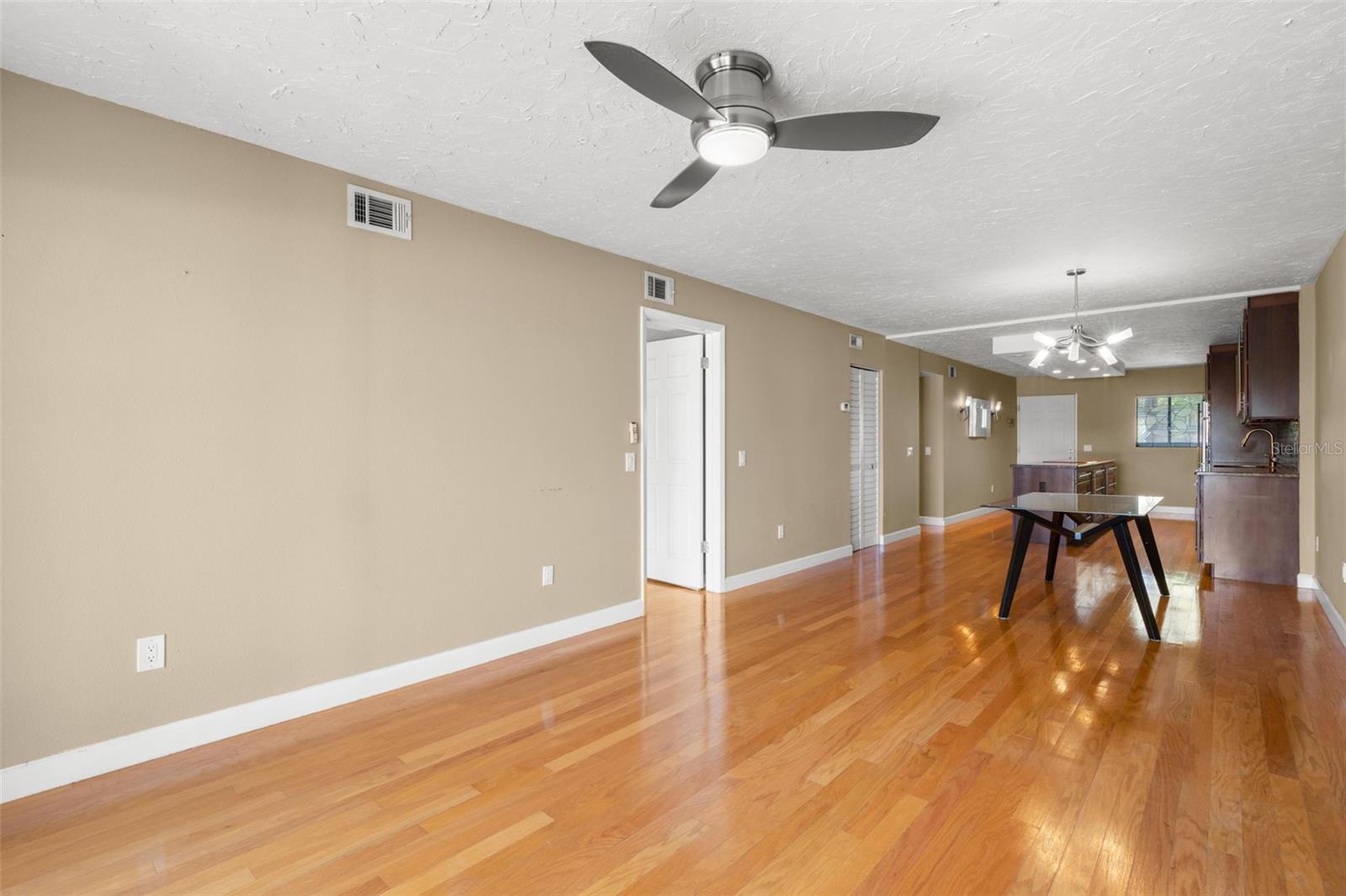 BRIDGEHAMPTON BAY CONDO - Residential