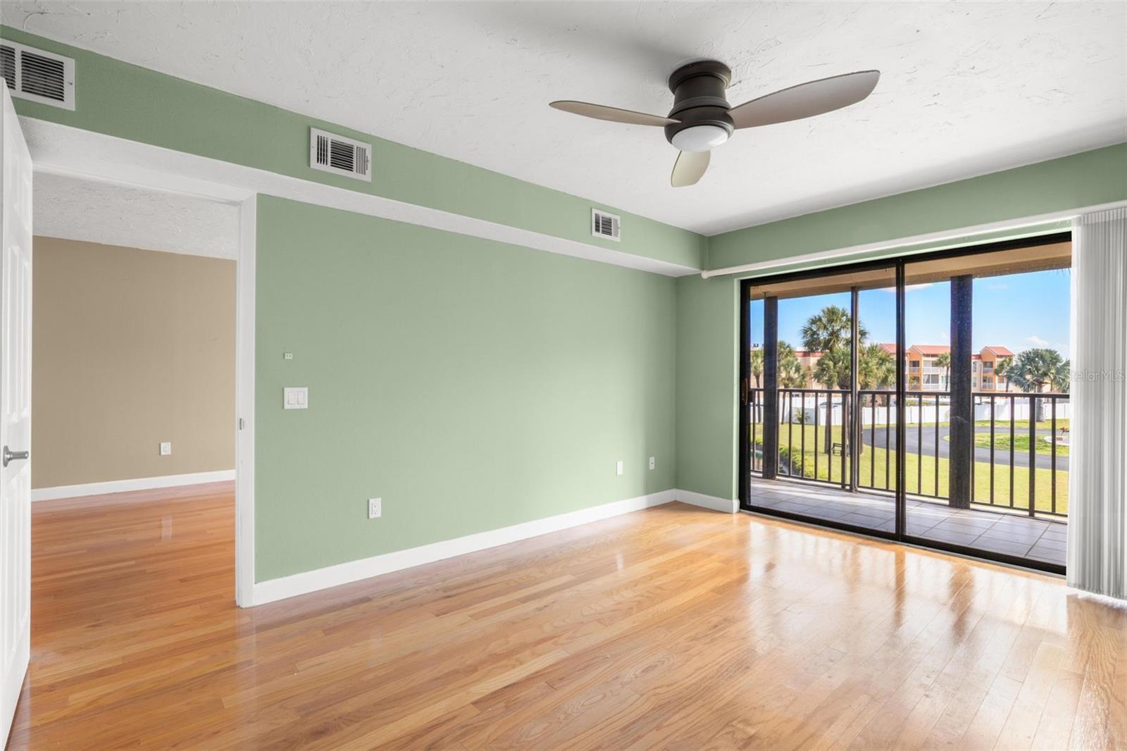 BRIDGEHAMPTON BAY CONDO - Residential