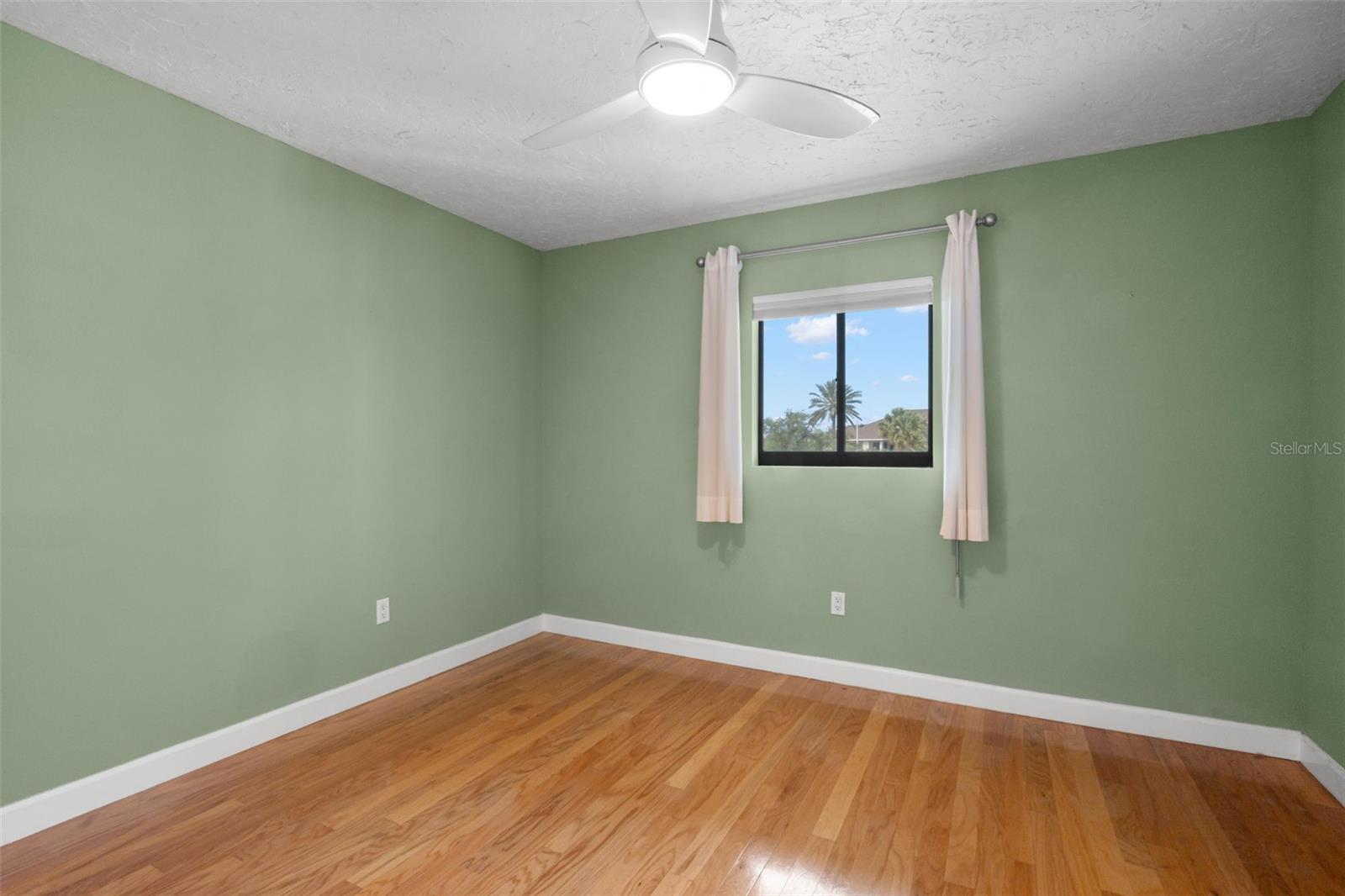 BRIDGEHAMPTON BAY CONDO - Residential