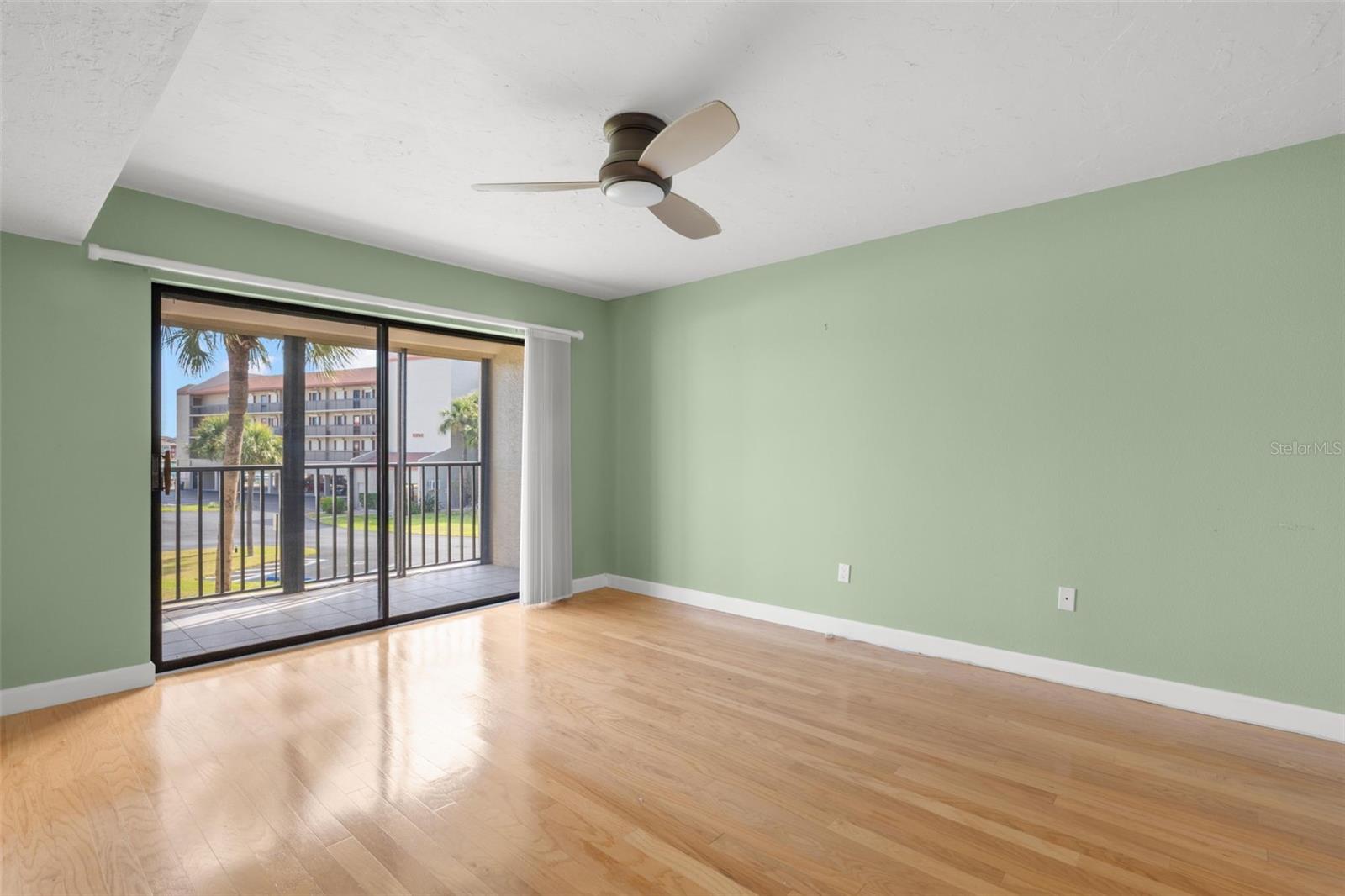 BRIDGEHAMPTON BAY CONDO - Residential